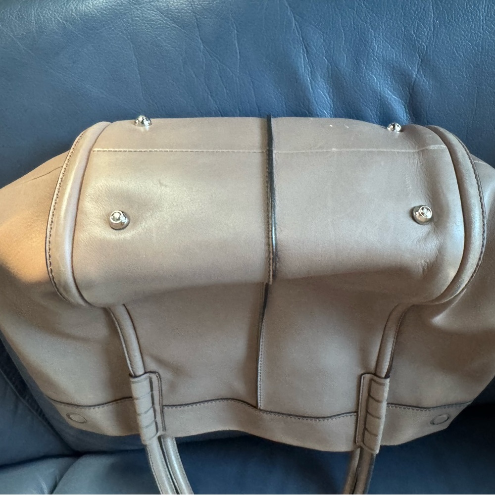 Tod's Tan Leather Tote Bag - Picture 3 of 4
